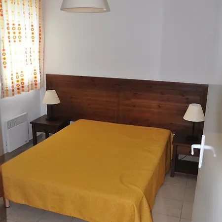 Hotel Domaine De Claire Rive - Terres De France 3*