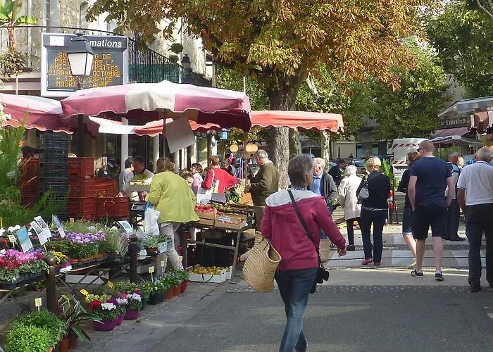 Hotel Domaine De Claire Rive - Terres De France 3*