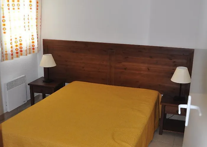 Hotel Domaine De Claire Rive - Terres De France 3*