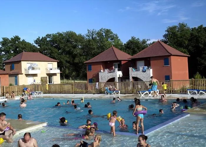 Hotel Domaine De Claire Rive - Terres De France 3*